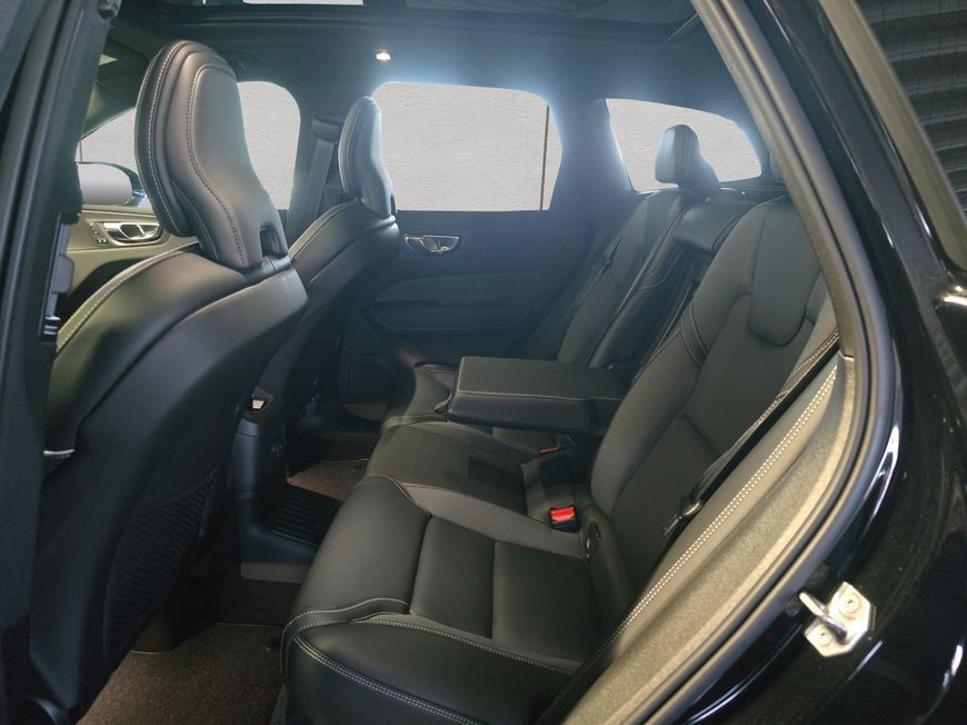 Volvo XC60 T8 AWD Recharge Geartronic R-Design