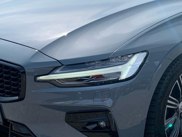 Volvo S60 B5 AWD Plus Dark Abstandstempomat  el. Sitze