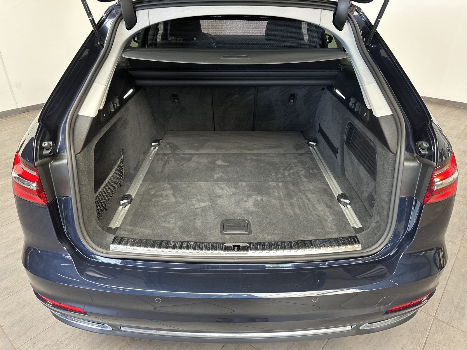 Audi A6 Avant 40 TDI Sport - Samsaru's Car Outlet
