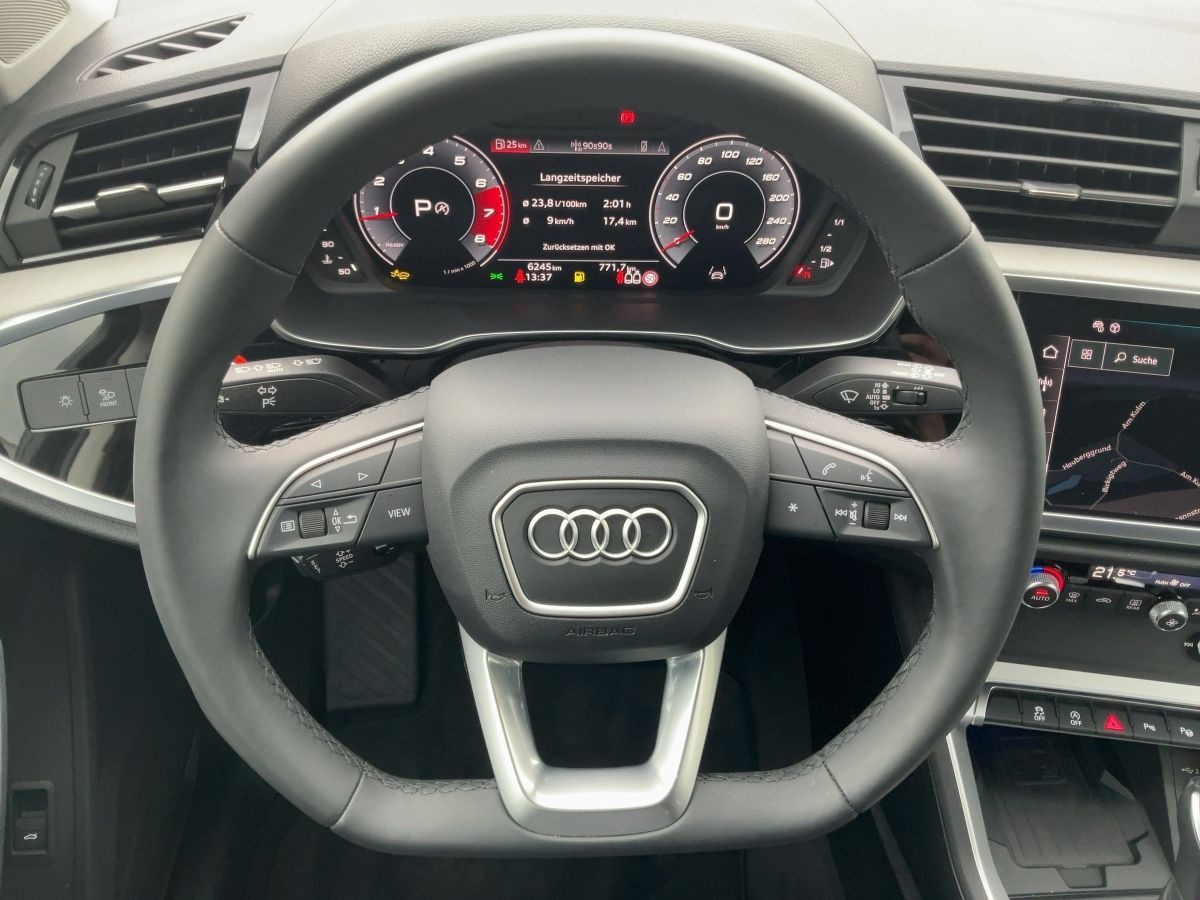Audi Q3 40 TFSI QU S-TR ADVANCED - Samsaru's Car Outlet