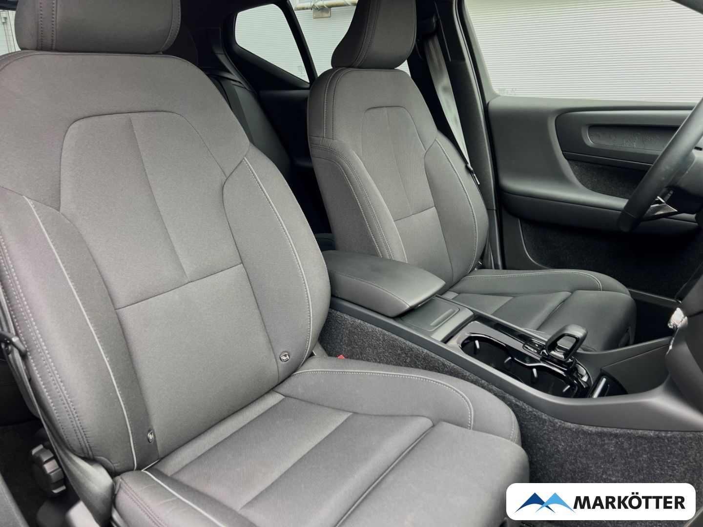 Volvo XC40 Recharge Single Motor Core AHK/SHZ/LHZ