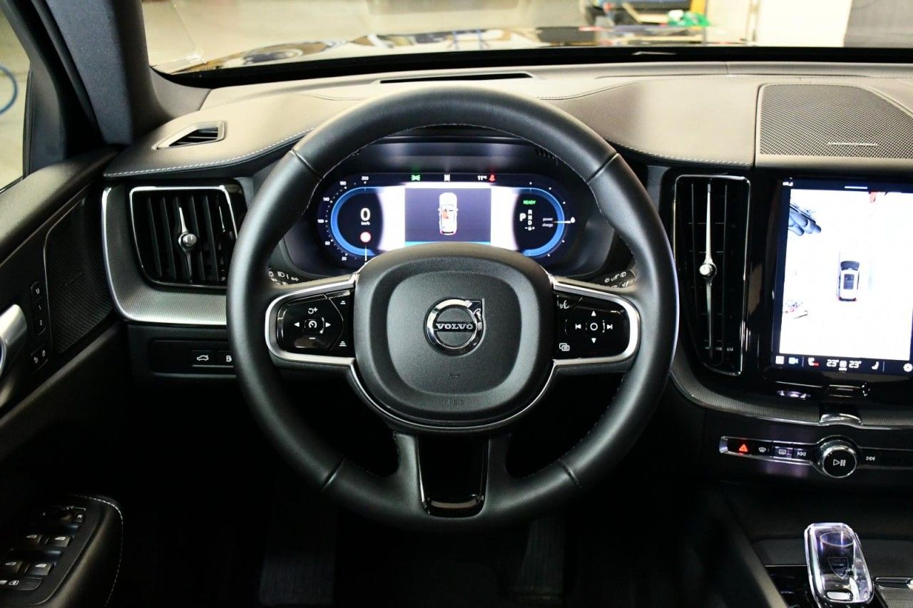 Volvo XC60 T6 Recharge Ultra Black AWD - Samsaru's Car Outlet