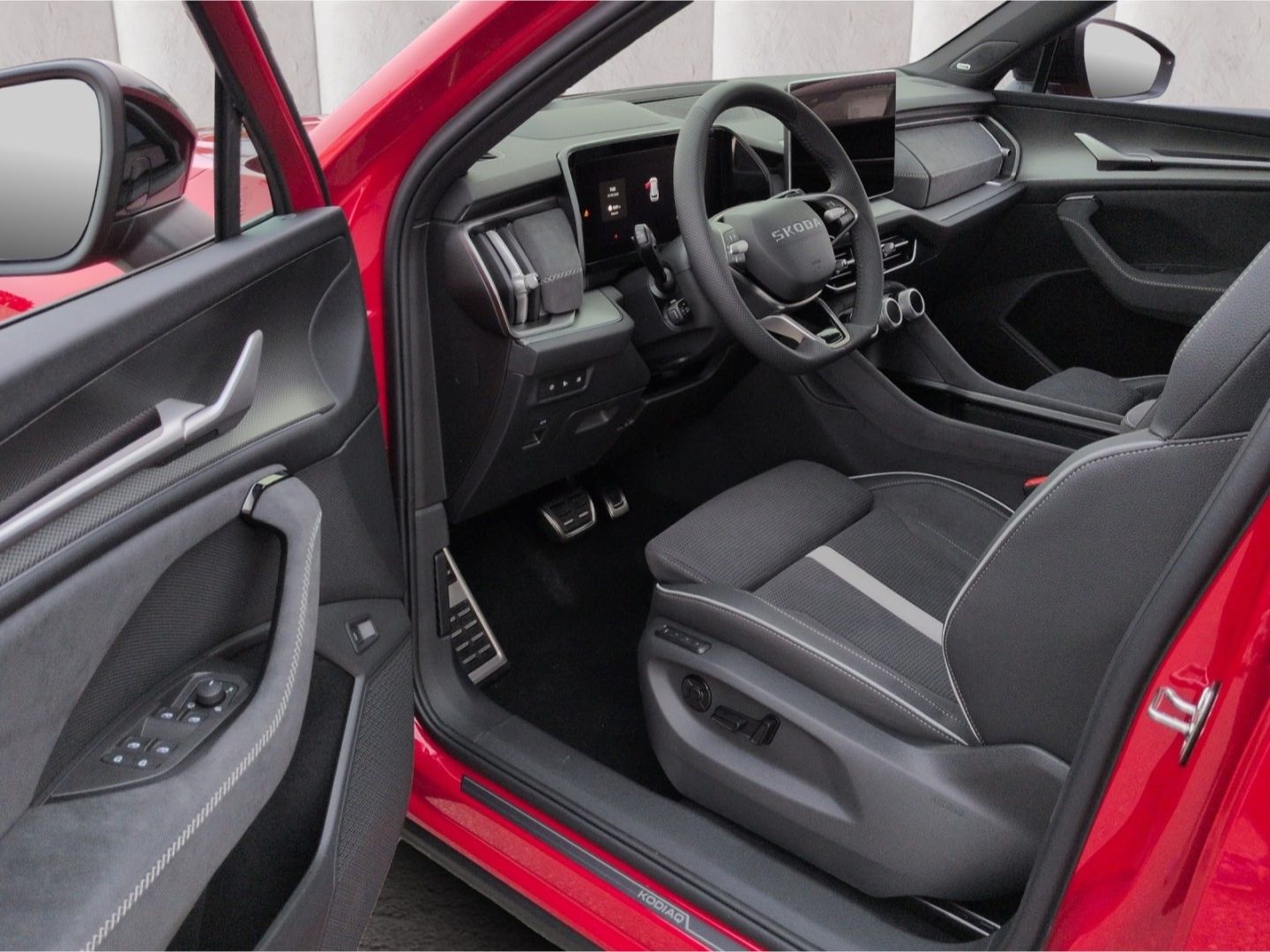 Skoda Kodiaq SPORTLINE 7-Sitze 4x4 TDI*StndHzg 360°Kam