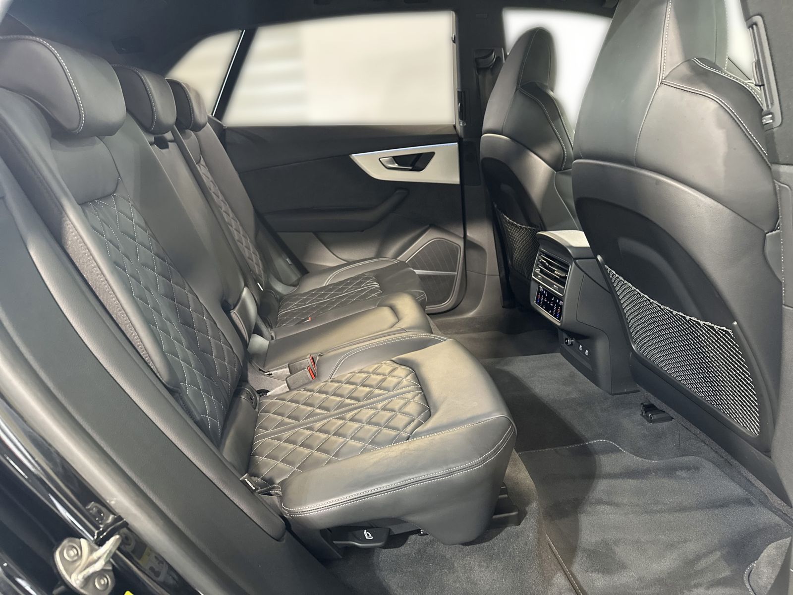 Audi Q8 50 TDI QUATTRO S LINE +MATRIX+RAUTE+PANO+AHK+
