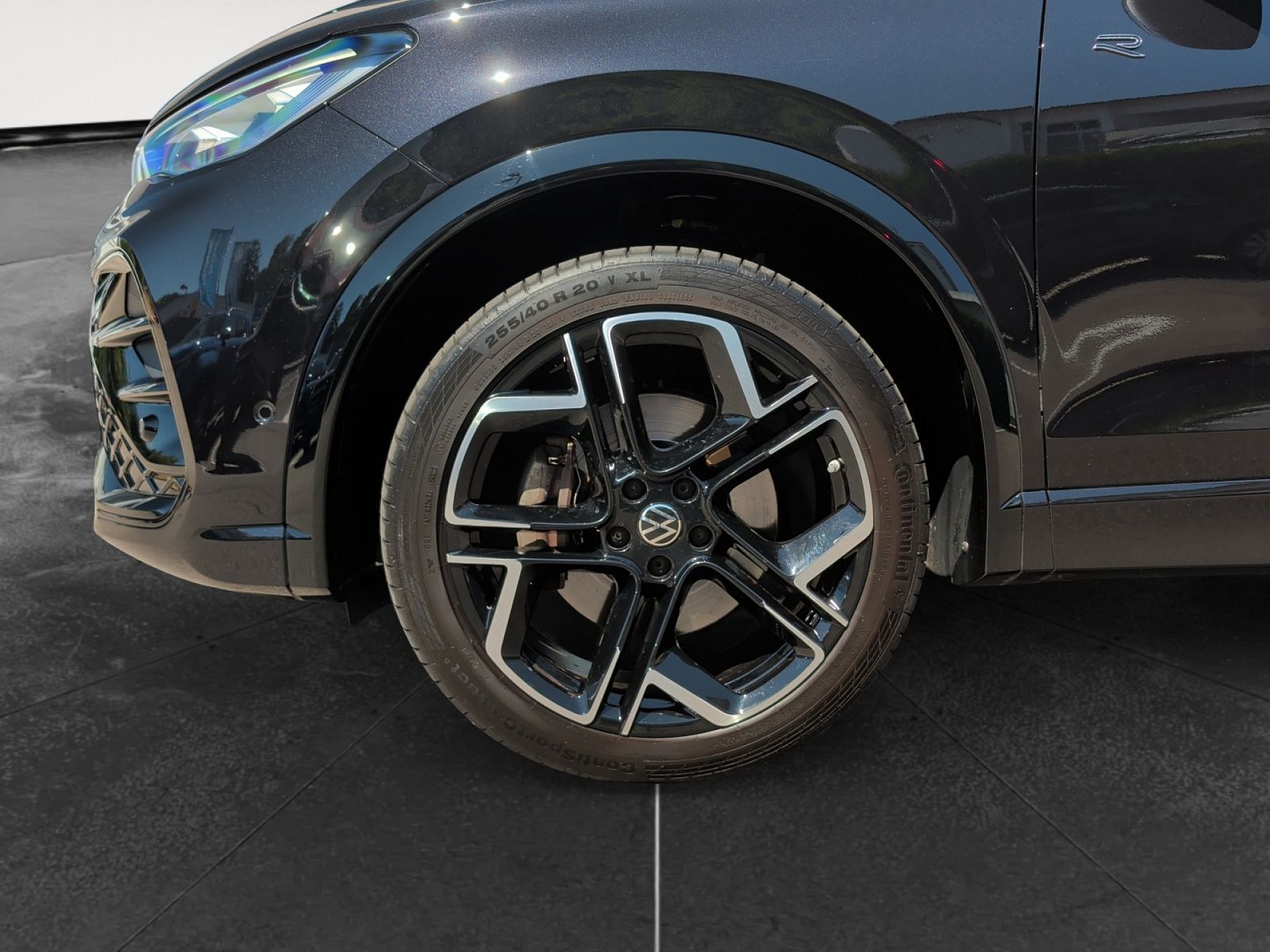 Volkswagen Tiguan 2.0TDI R-LINE +LEDER+DCC+