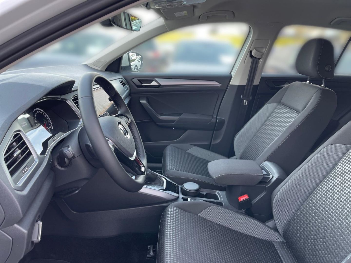 Volkswagen T-Roc Active Style 2.0 TDI - Samsaru's Car Outlet