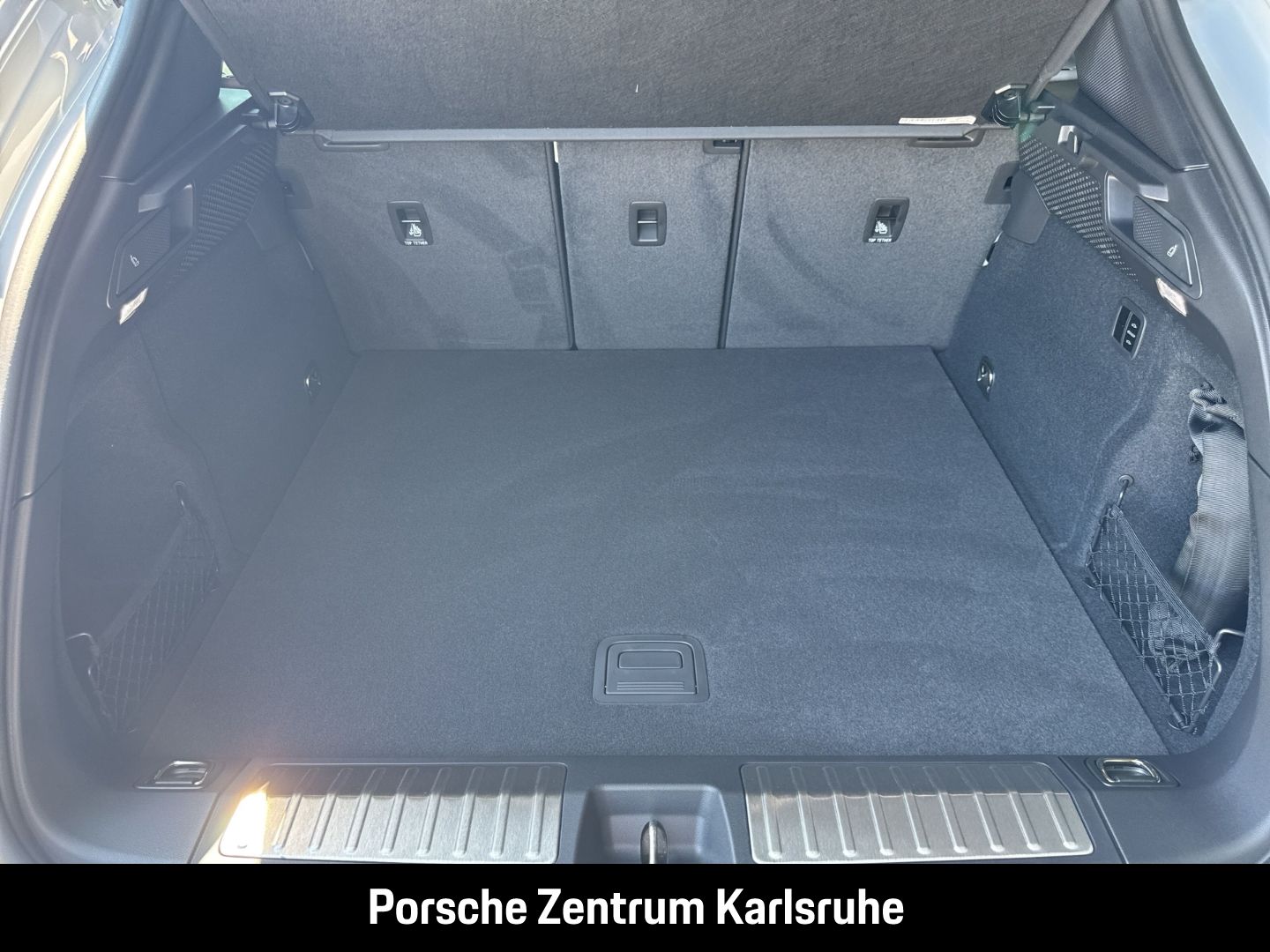 Porsche Macan 4S BOSE Panoramadach Rückfahrkamera LED