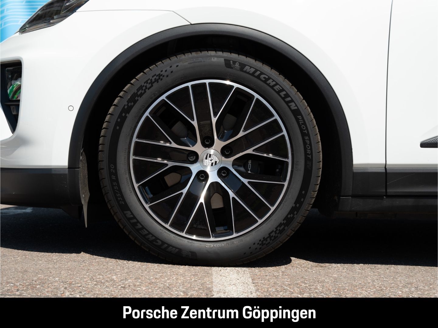 Porsche Macan BOSE InnoDrive LED-Matrix Panoramadach