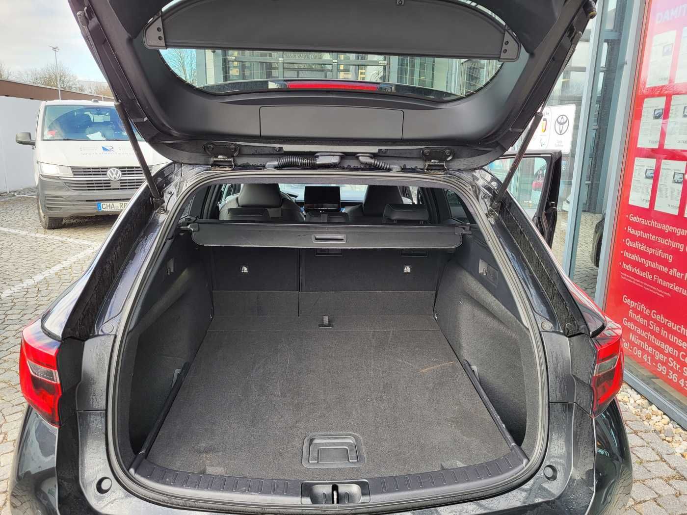 Toyota Corolla 1.8 Hybrid - Samsaru's Car Outlet