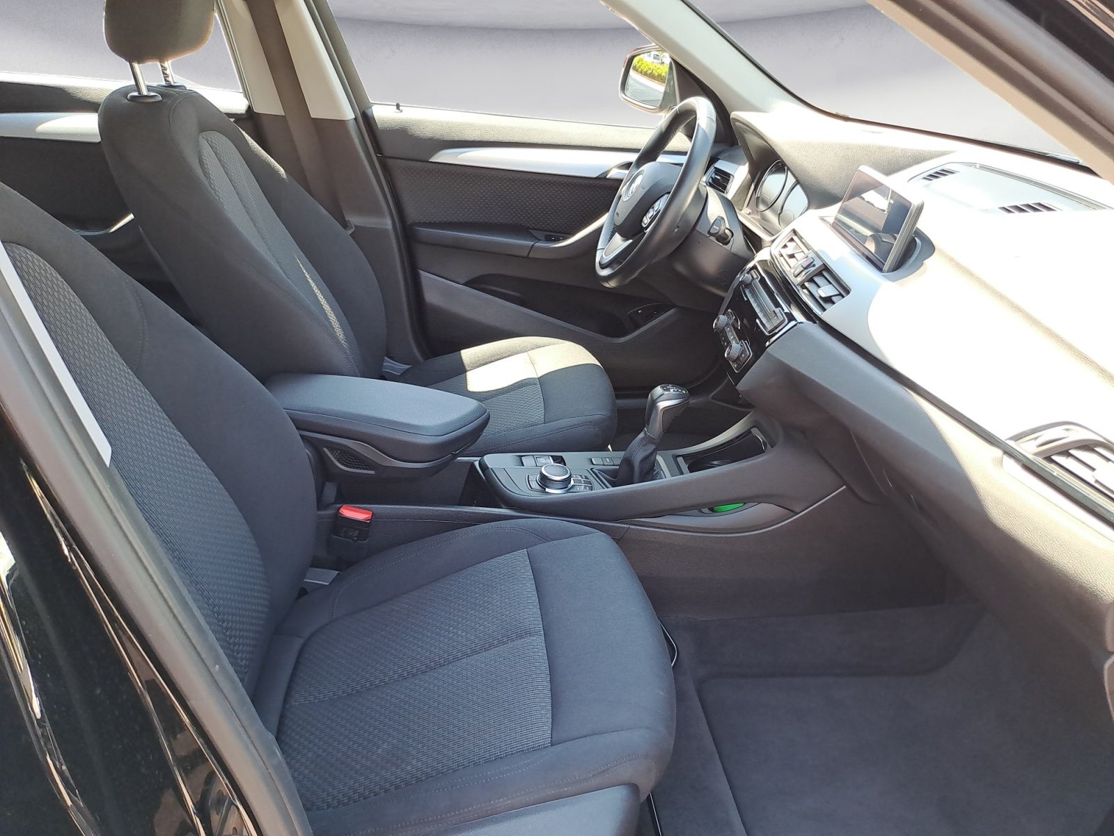 BMW X1 xDrive25e Advantage - Samsaru's Car Outlet