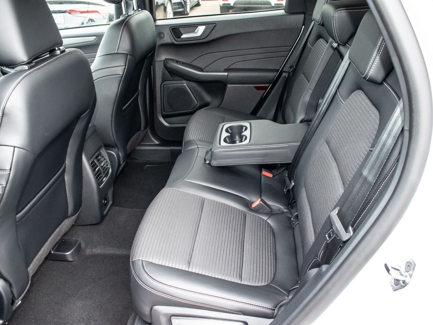 Ford Kuga Hybrid Titanium X FHEV - Samsaru's Car Outlet