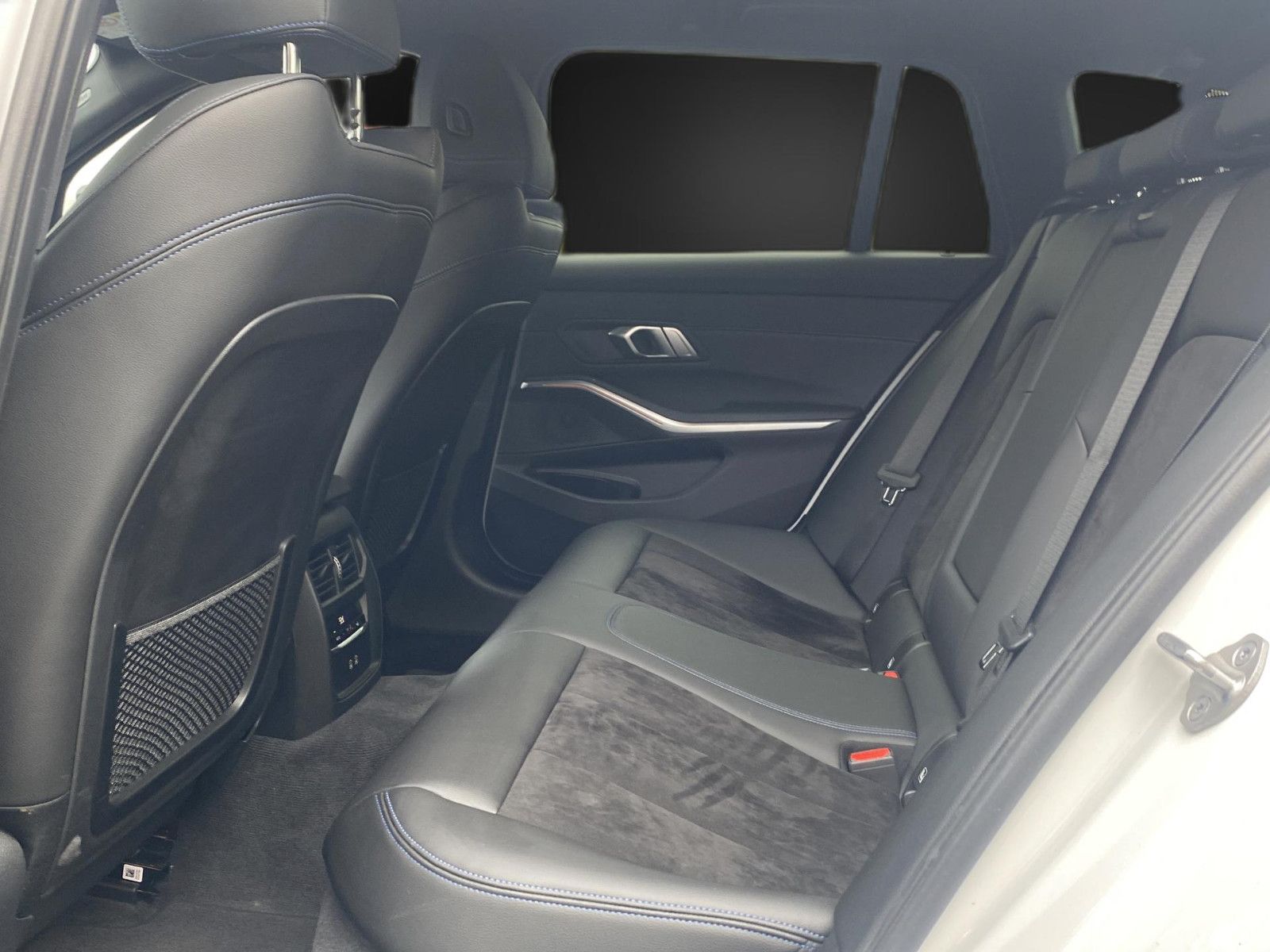BMW 320 d x M Sport - Samsaru's Car Outlet