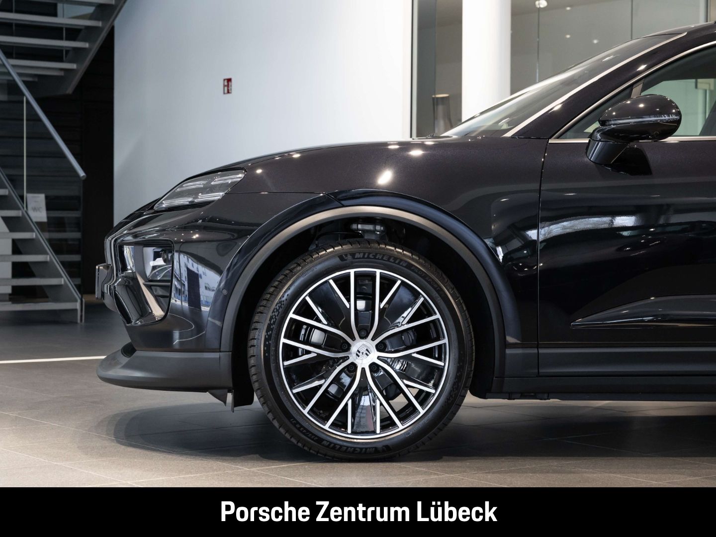 Porsche Macan - Samsaru's Car Outlet