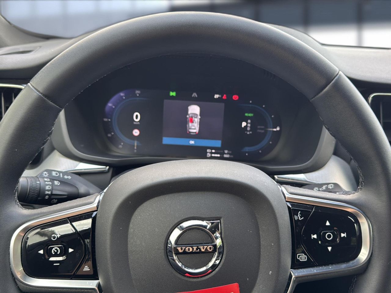 Volvo XC 60 R Design Recharge Plug-In Hybrid AWD Navi