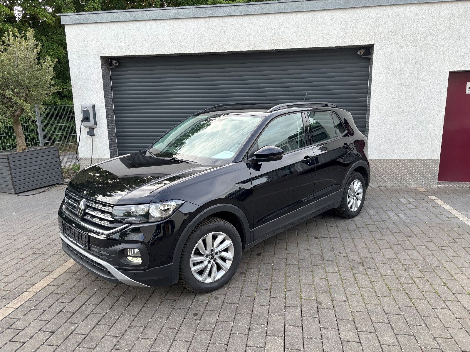 Volkswagen T-Cross Life - Samsaru's Car Outlet