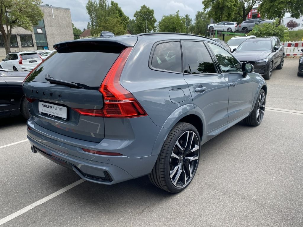 Volvo XC60 Ultimate Dark Recharge Plug-In Hybrid AWD T