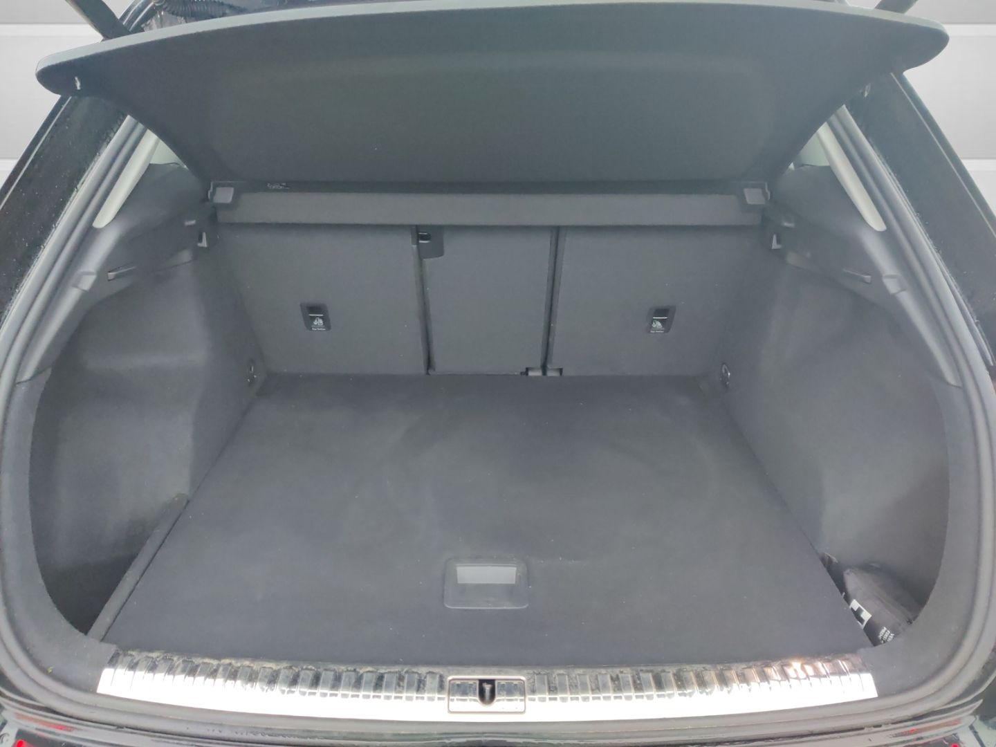 Audi Q3 40 TDI quattro advanced - Samsaru's Car Outlet