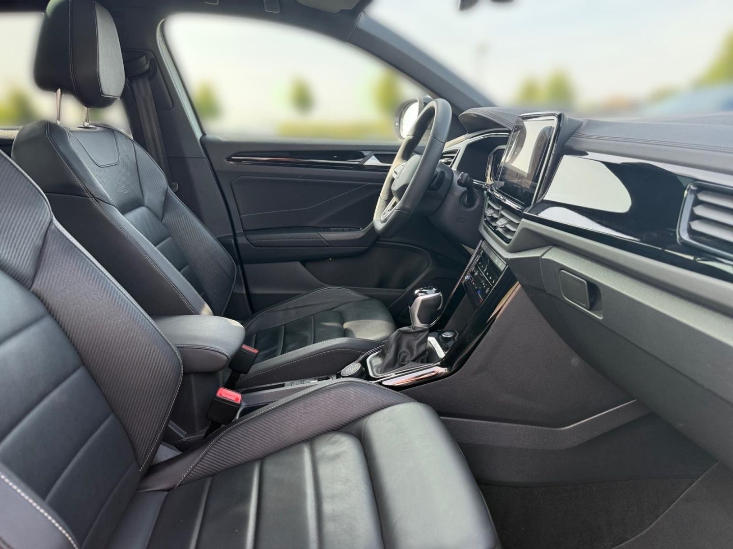 Volkswagen T-Roc R-Line 4motion 2.0 TSI - Samsaru's Car Outlet