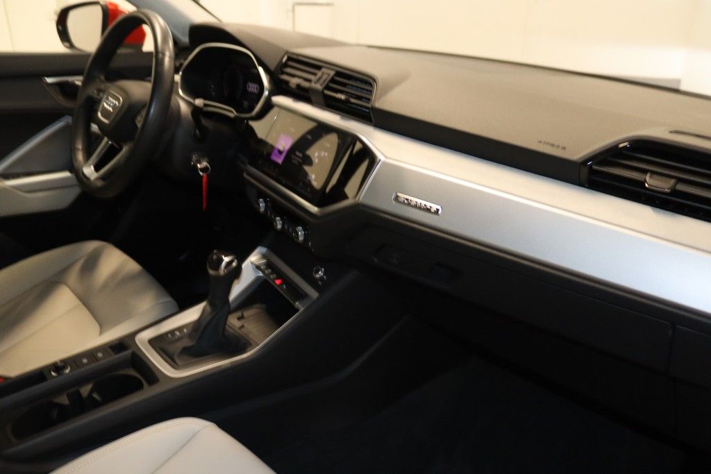 Audi Q3 40 TFSI quattro S line - Samsaru's Car Outlet