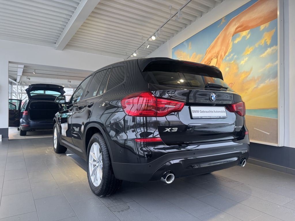 BMW X3 xDrive30e PANO+KAM+KOMF+HUD+HIFI+DAB+LEDer+AL