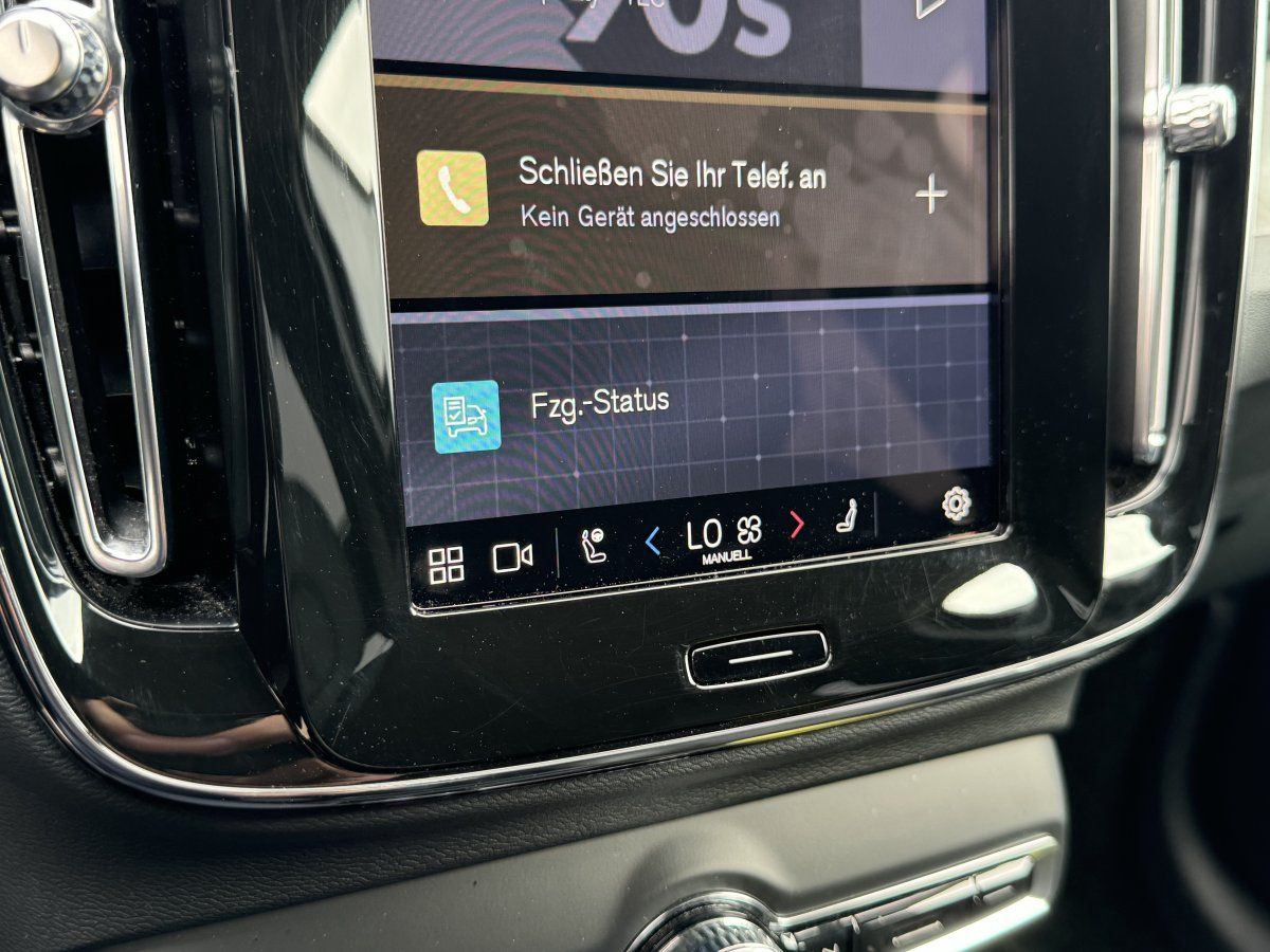 Volvo XC40 B3 Plus Dark 8-fach Aktionspreis