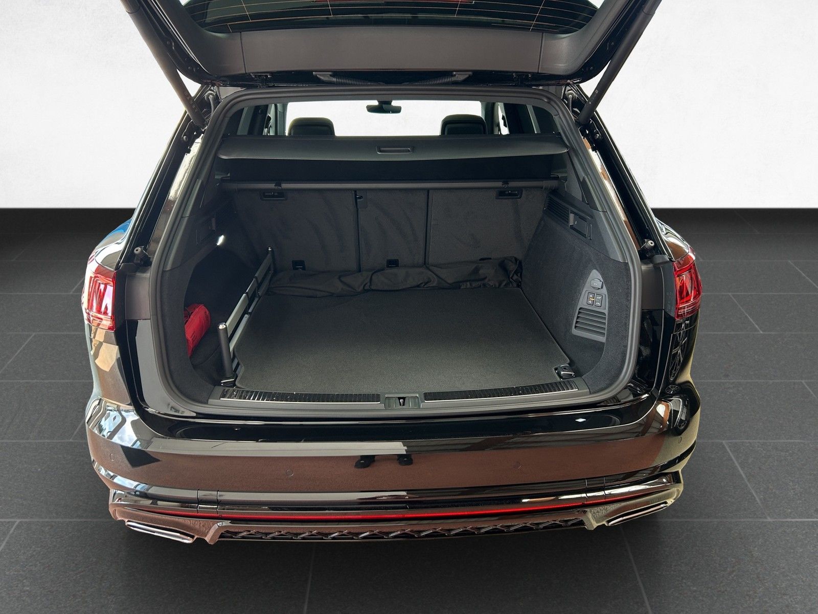 Volkswagen Touareg R-Line 3.0 V6 TDI 4MOTION /AHK/Standhz
