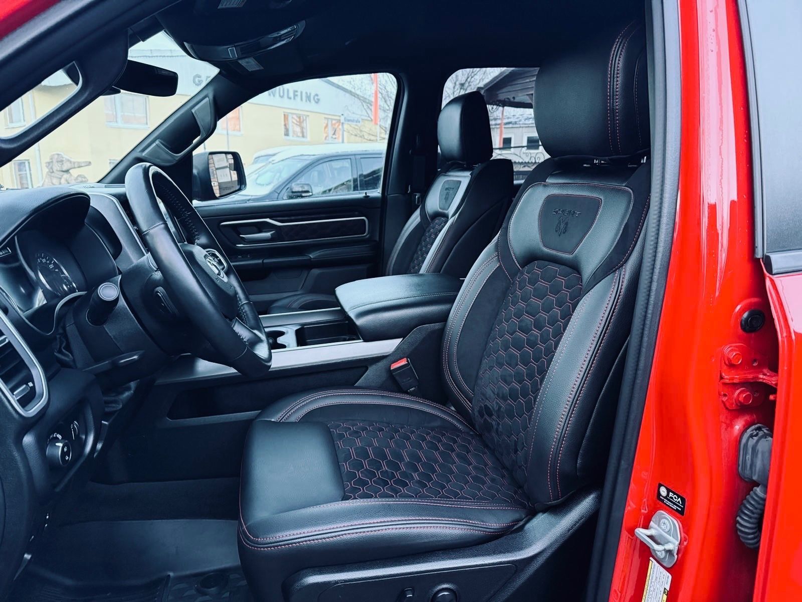 Dodge SPORT*ROLLBAR*OFFROAD*LIFT*AHK*NAVI*4X4*GARANTIE