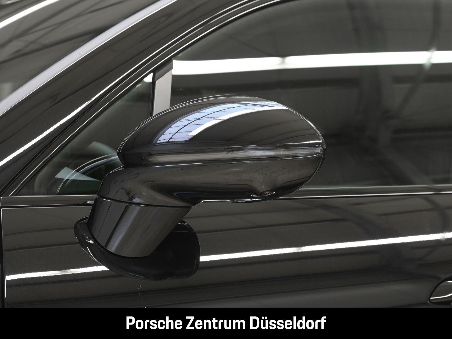 Porsche Macan 4S BOSE Luftfederung Panoramadach LED
