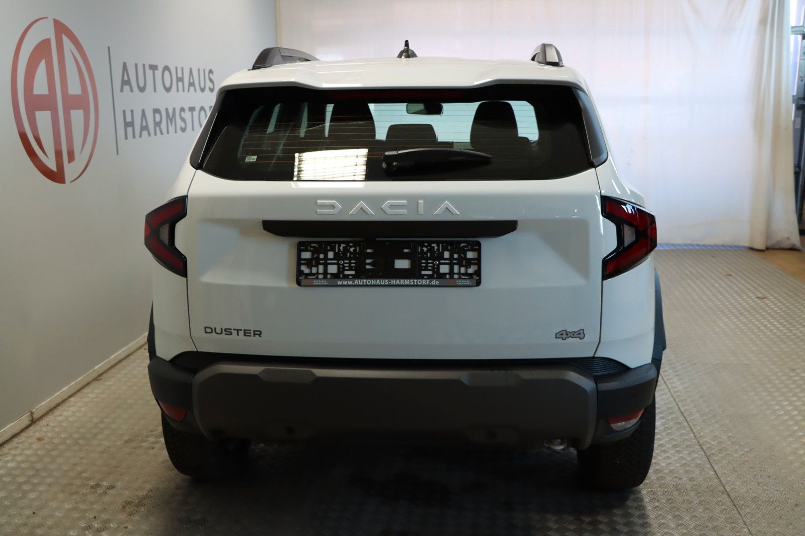 Dacia Duster III TCe 130 Expression 4x4 - Samsaru's Car Outlet