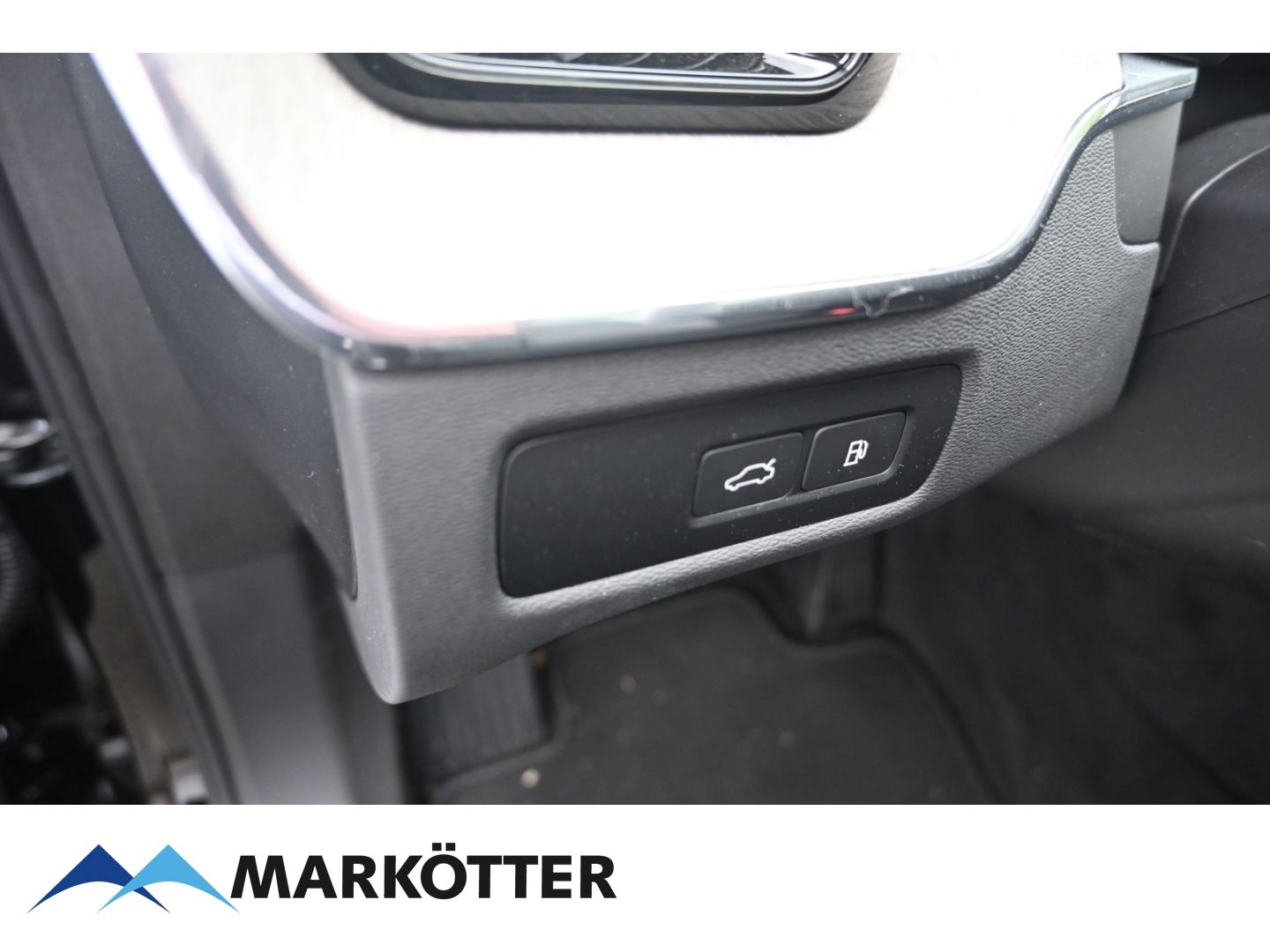 Volvo XC60 T6 AWD Plus Bright Recharge Plug-In Hybrid - Samsaru's Car Outlet