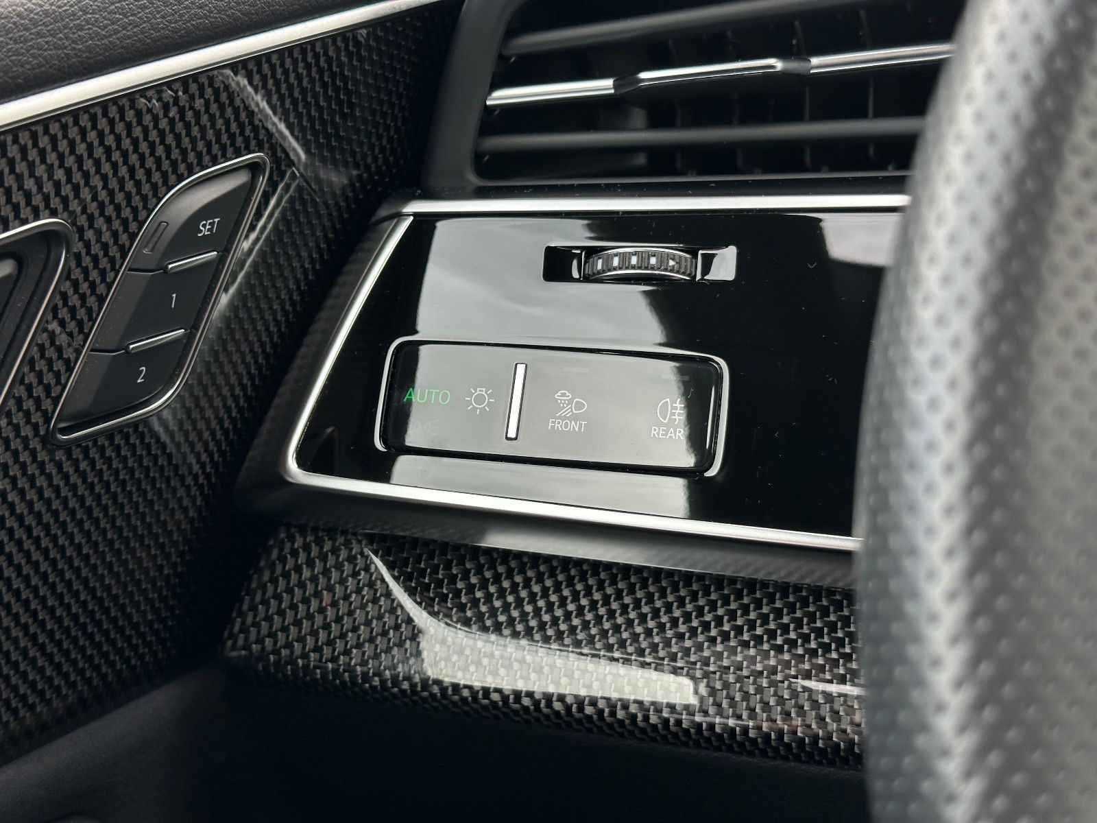 Audi Q8 50 TDI qu. tipt. S LINE COMP+AIR+AHZV+HD+B&O