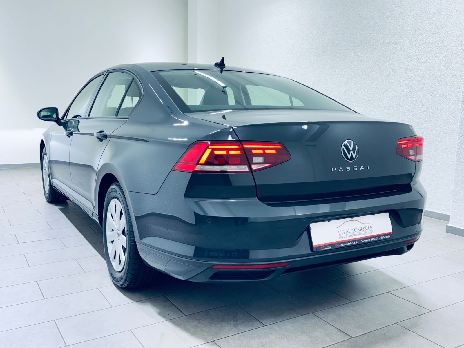 Volkswagen Passat Lim. 2.0 TDI - Samsaru's Car Outlet