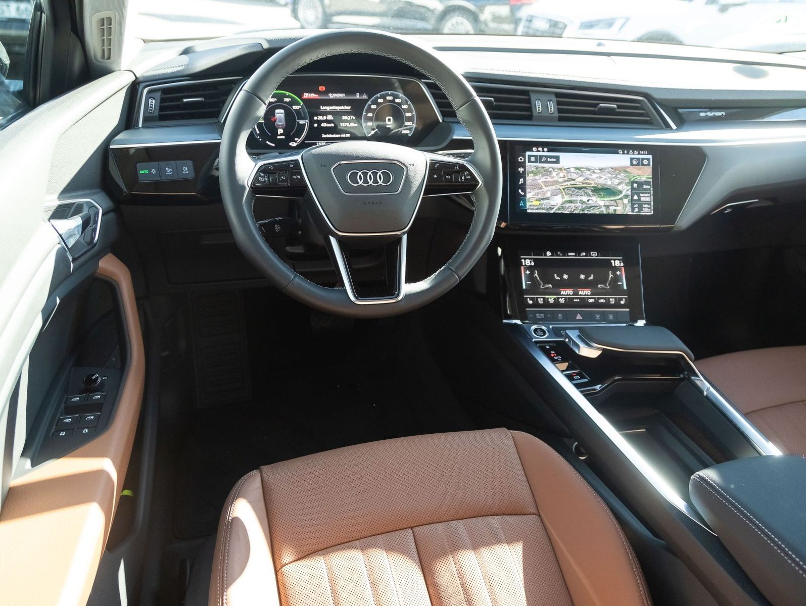 Audi Q8 S line 50 e-tron qu. - Samsaru's Car Outlet