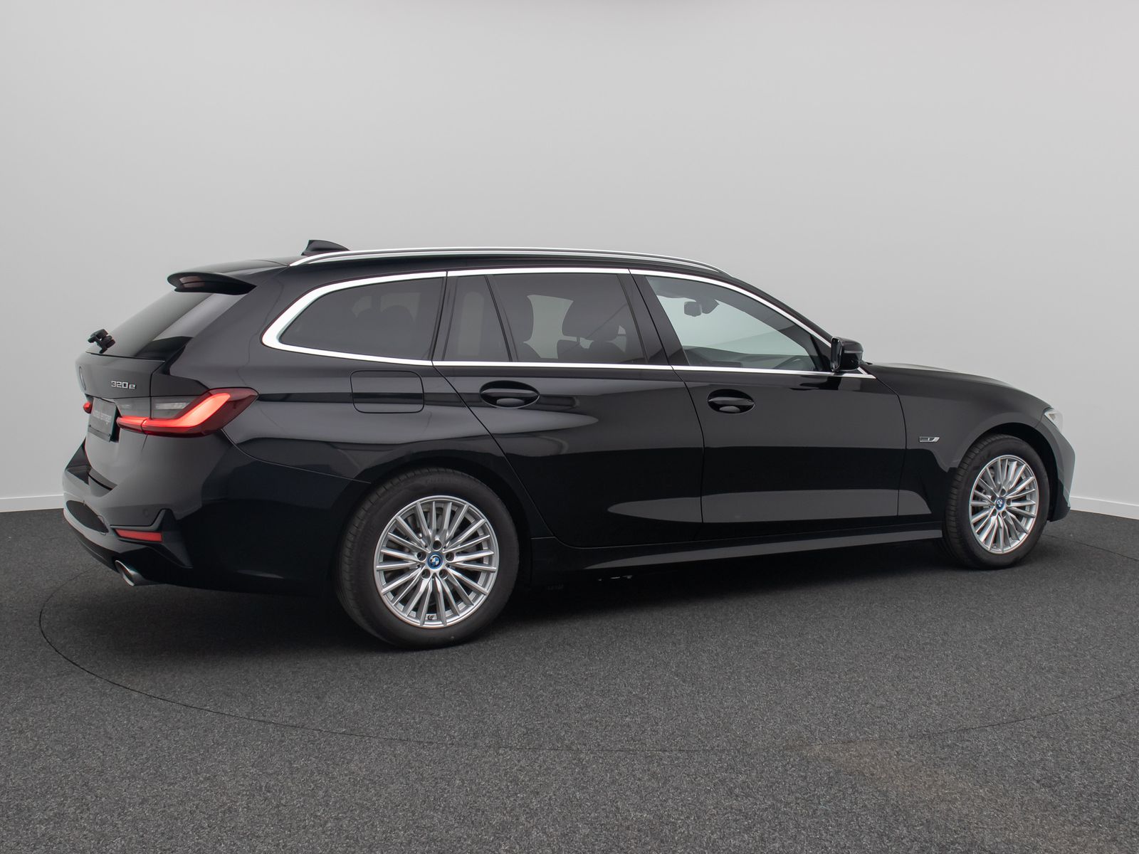 BMW 320e Sport Line - Samsaru's Car Outlet
