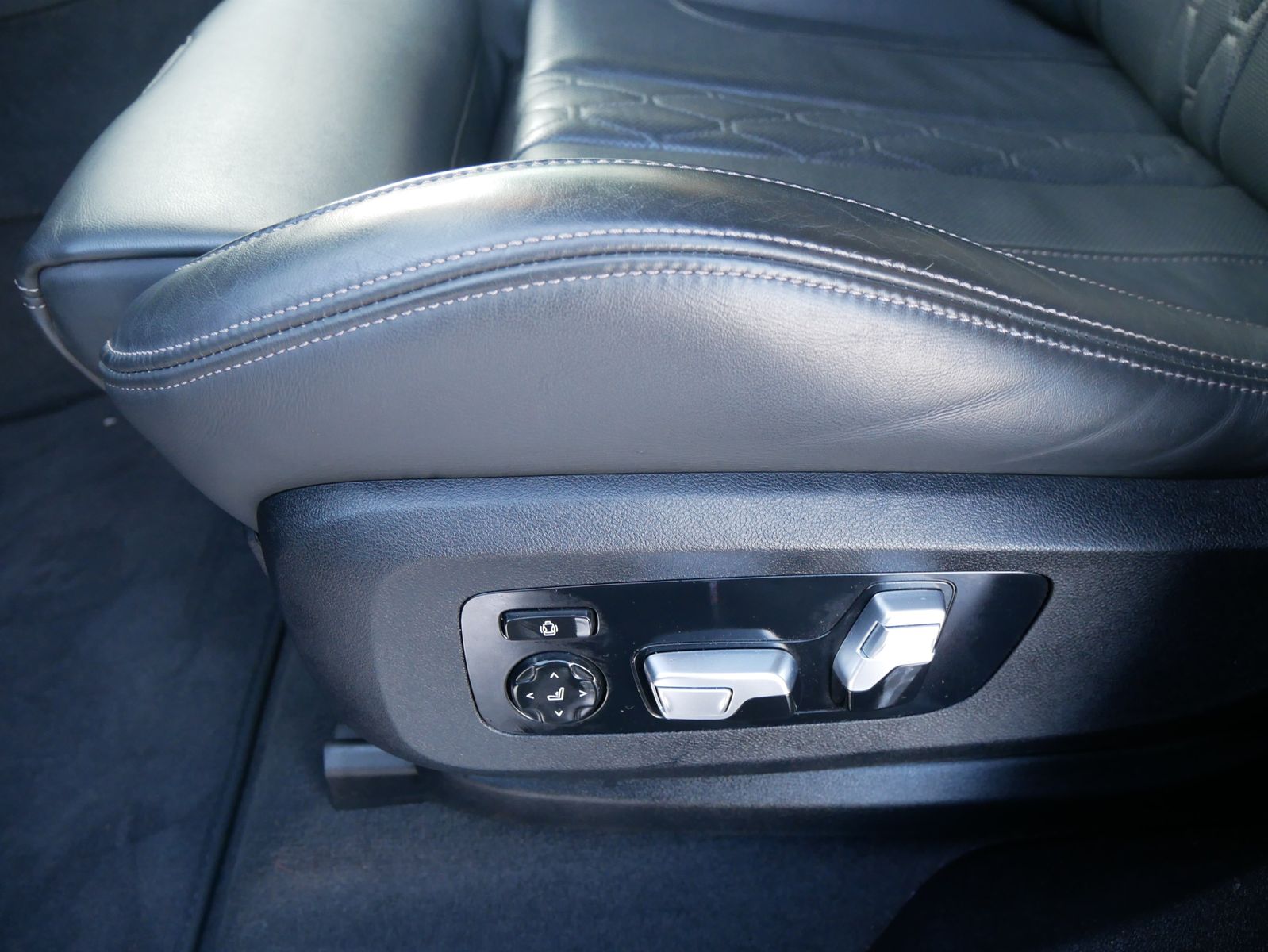 BMW X6 xDrive40d M Sport HUD HiFi PA+ DA. Prof PANO