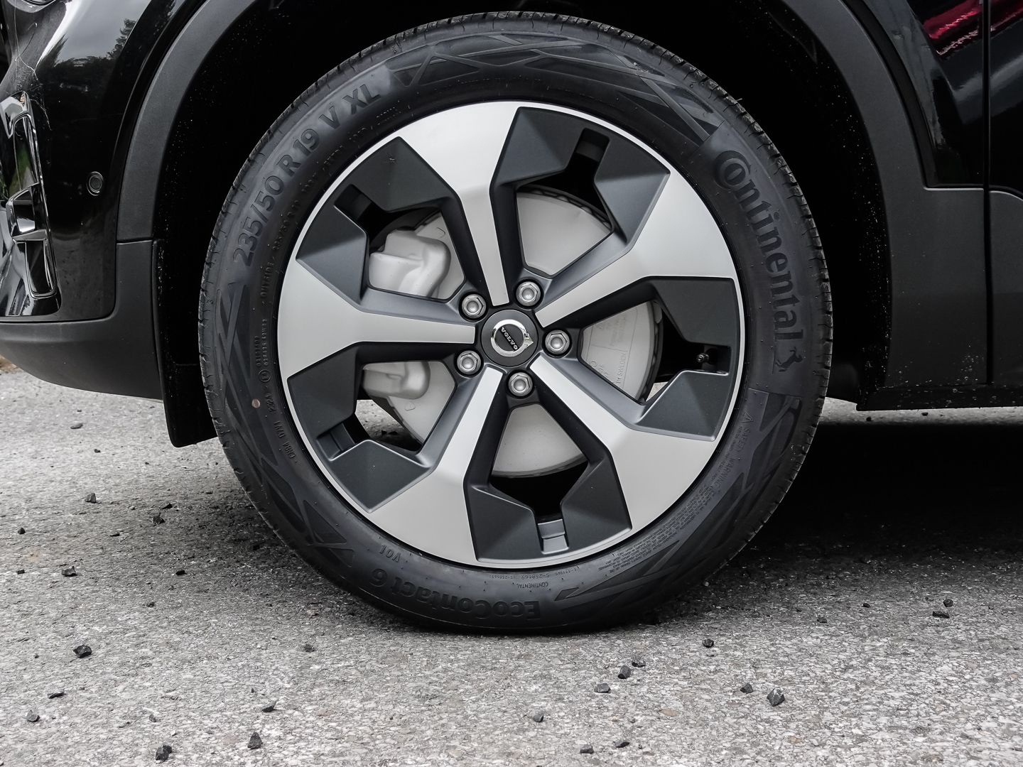 Volvo XC40 B3 Benzin Plus Dark - Samsaru's Car Outlet