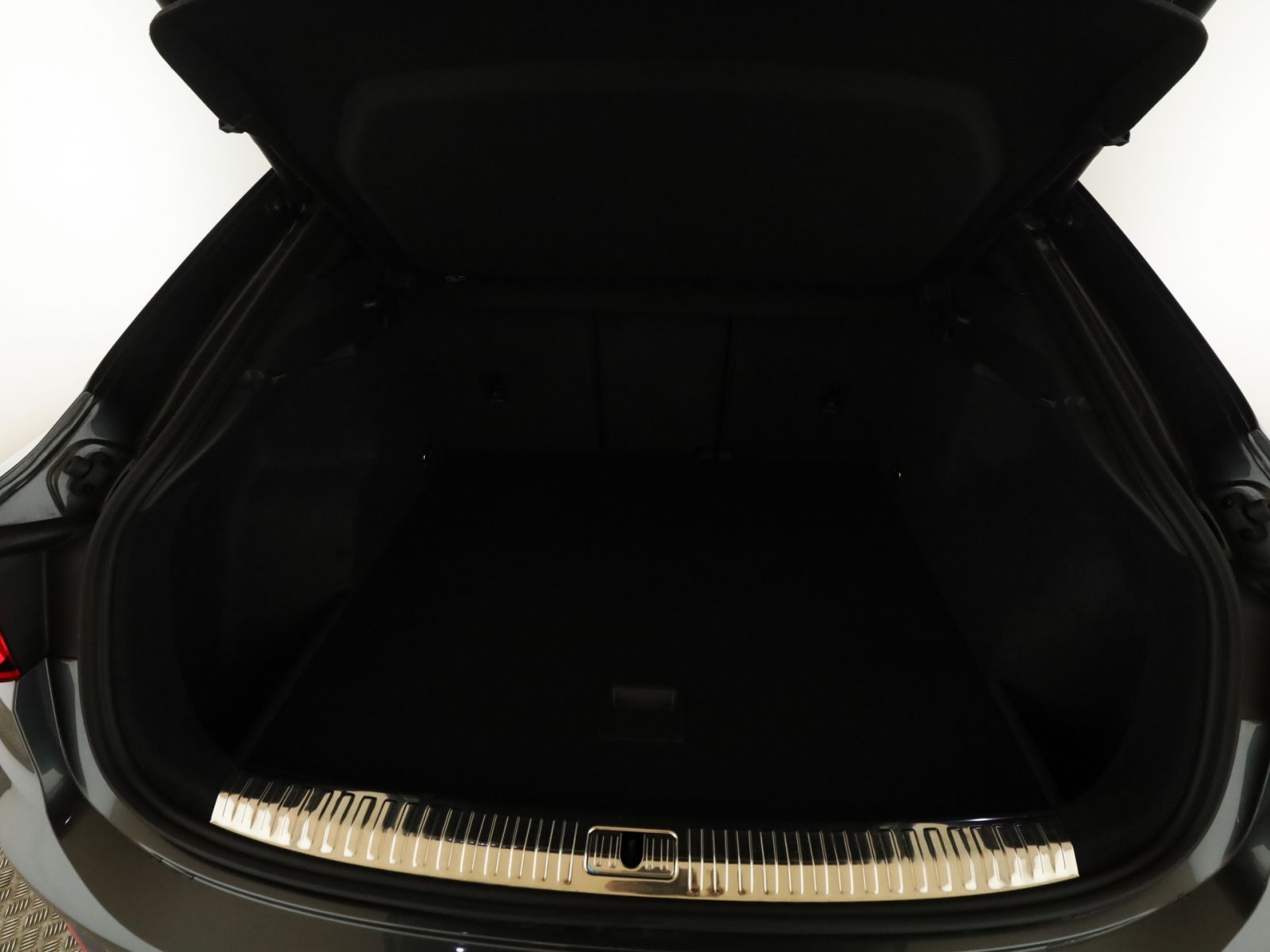 Audi Q3 Sportback 40 TFSI quattro S line - Samsaru's Car Outlet