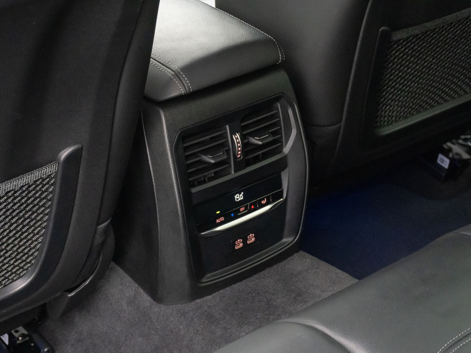 BMW 320d Sport Line - Samsaru's Car Outlet