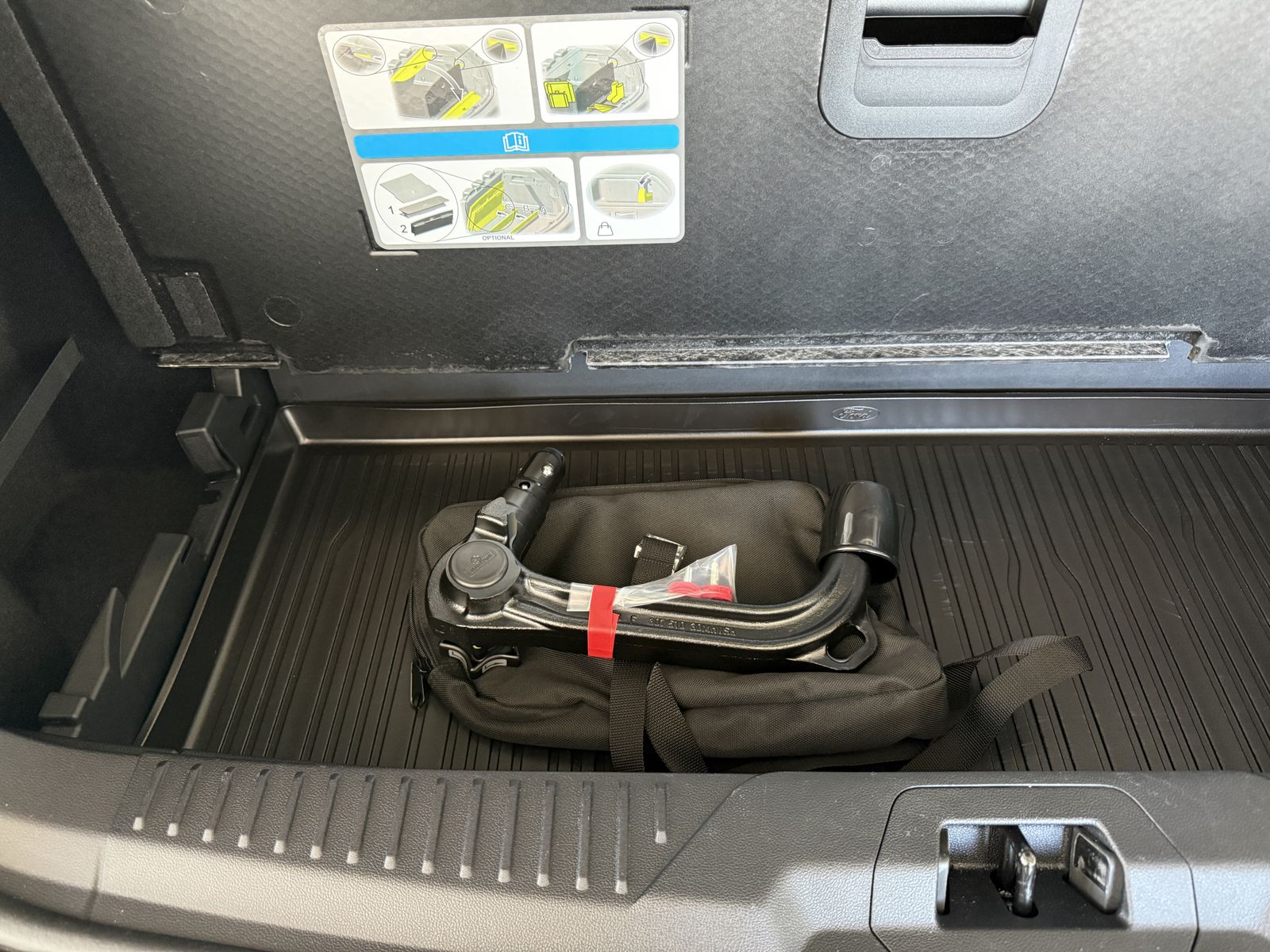 Ford Focus Active X ACC HUD LHZ SH GJR AHK TW Keyless