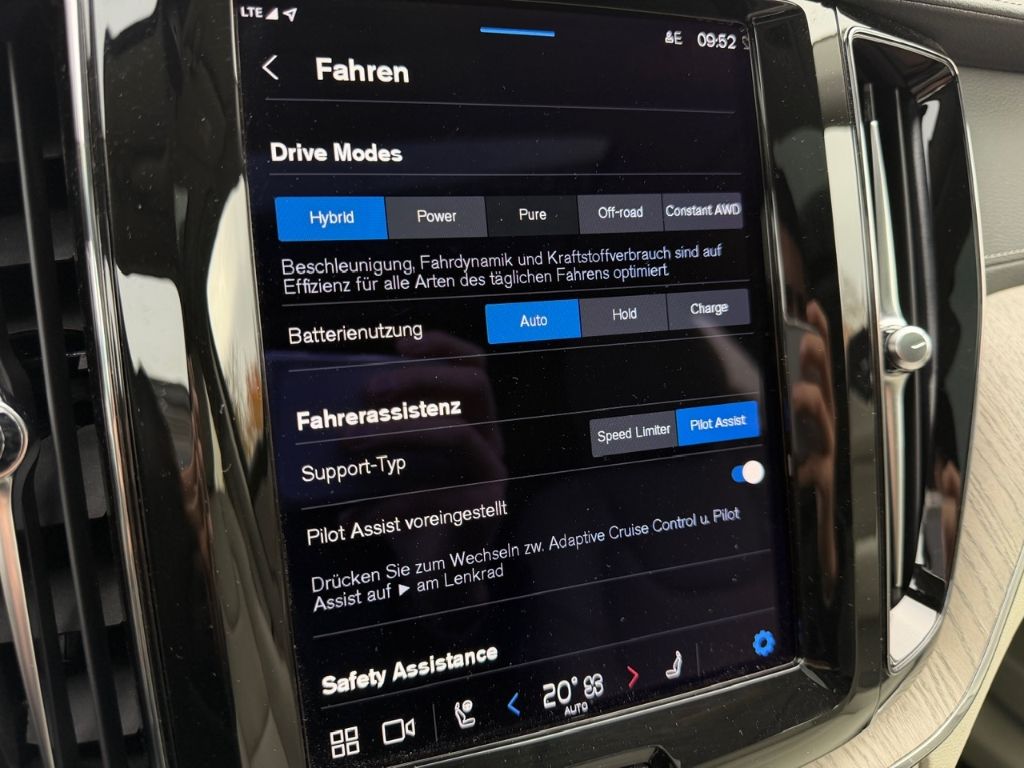 Volvo XC60 Ultimate Bright Recharge Plug-In Hybrid T8