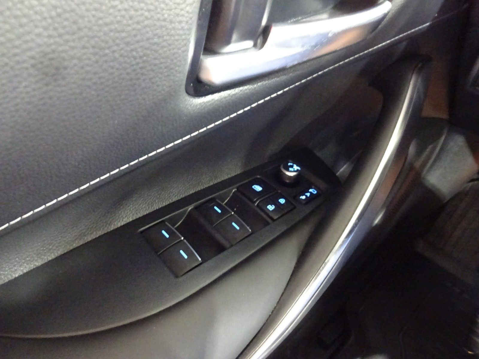 Toyota Corolla Touring Hybrid Active - Samsaru's Car Outlet