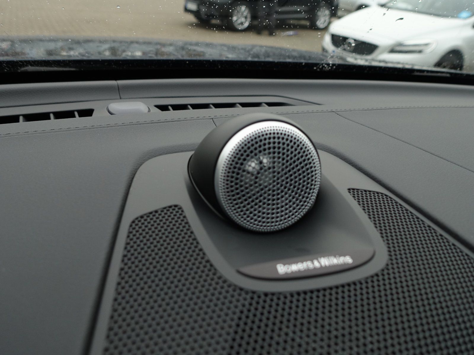 Volvo XC60 Ultra T8 AWD/Massage/Pano/360°/B&W/AHK