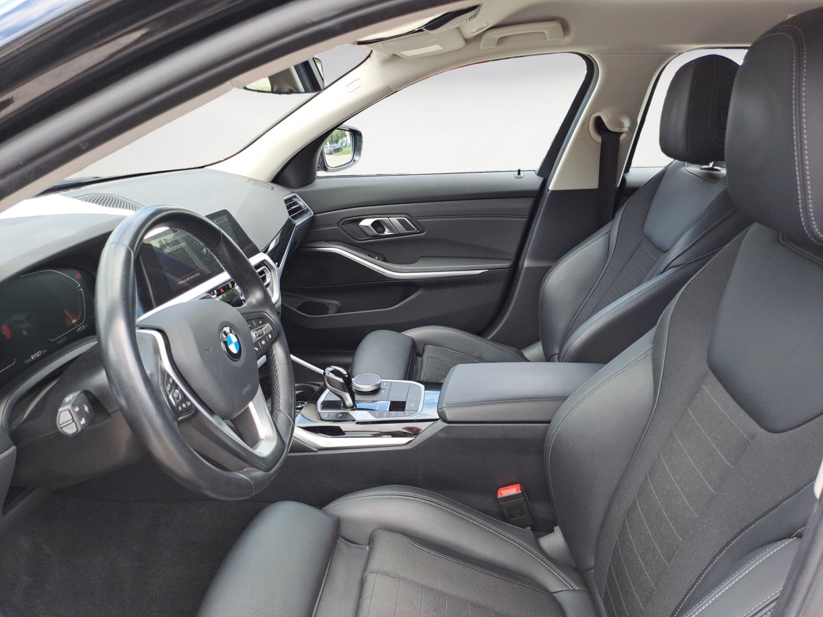 BMW 320d Touring Sport Line - Samsaru's Car Outlet