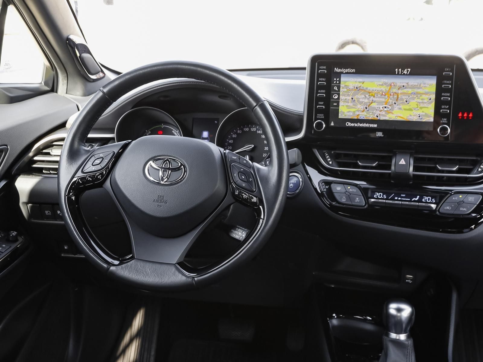 Toyota C-HR 2.0 Hybrid Lounge - Samsaru's Car Outlet