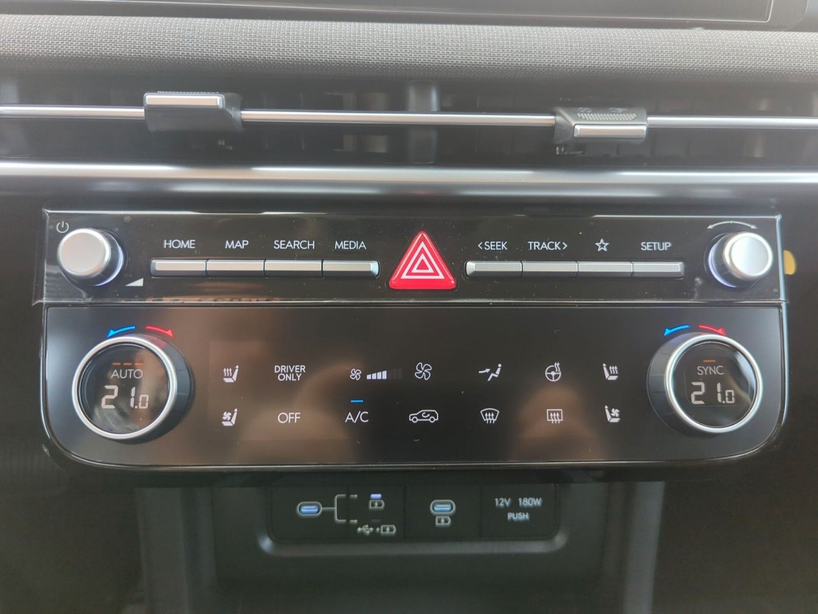 Hyundai TUCSON Prime Plug-In Hybrid 4WD - Samsaru's Car Outlet