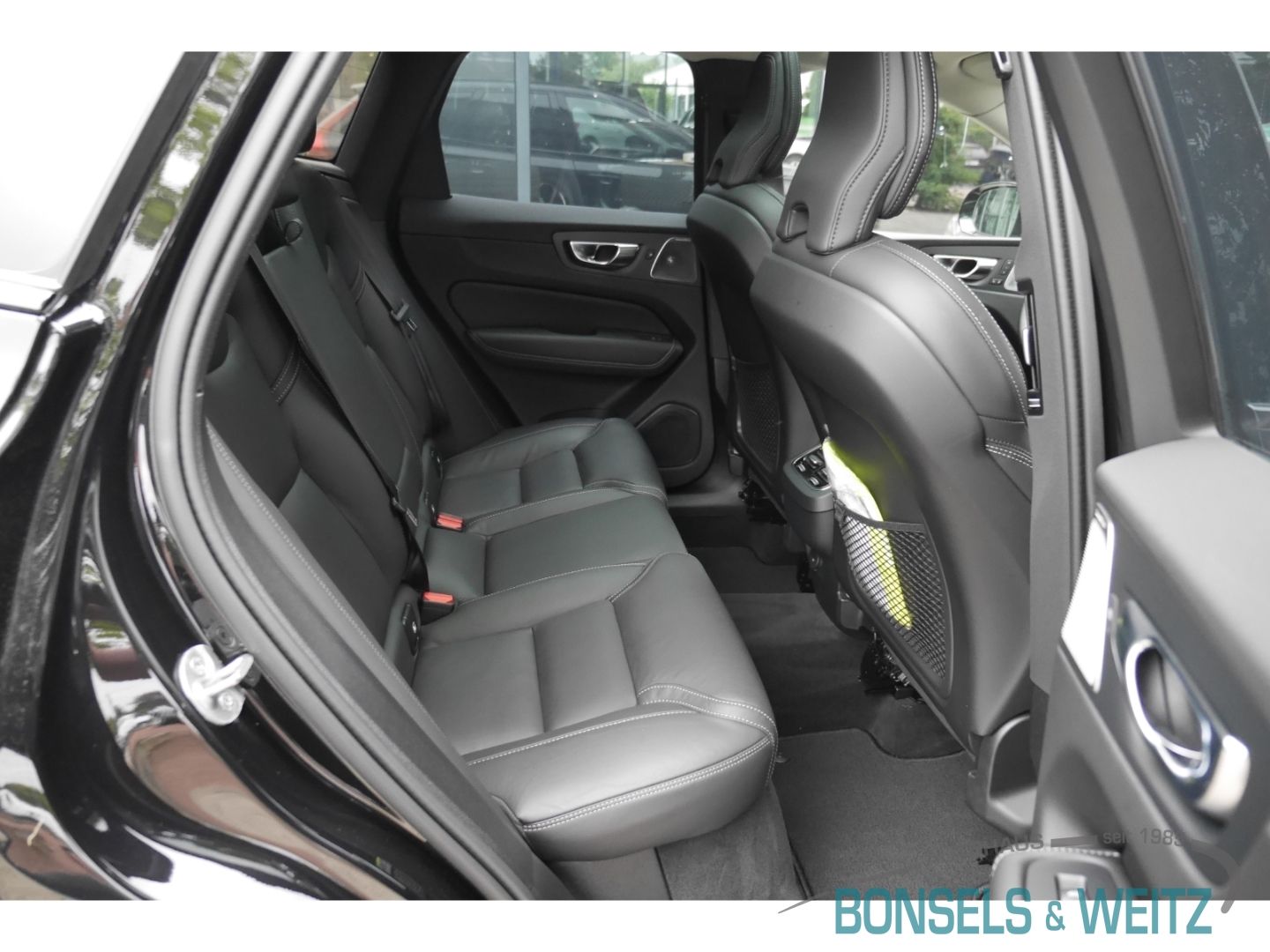 Volvo XC60 Ultra Dark Benzin EU6d B5 AWD MILD-HYBRID H