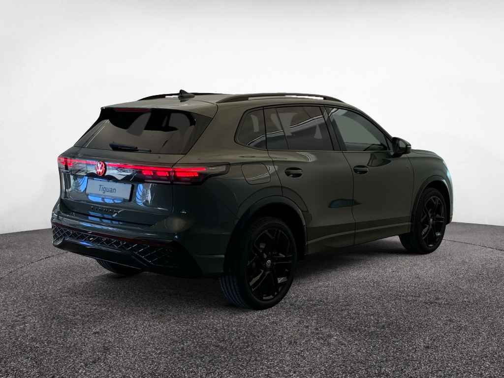 Volkswagen Tiguan R-Line eHybrid LEDER*PANO*DCC*AHK*HARMAN