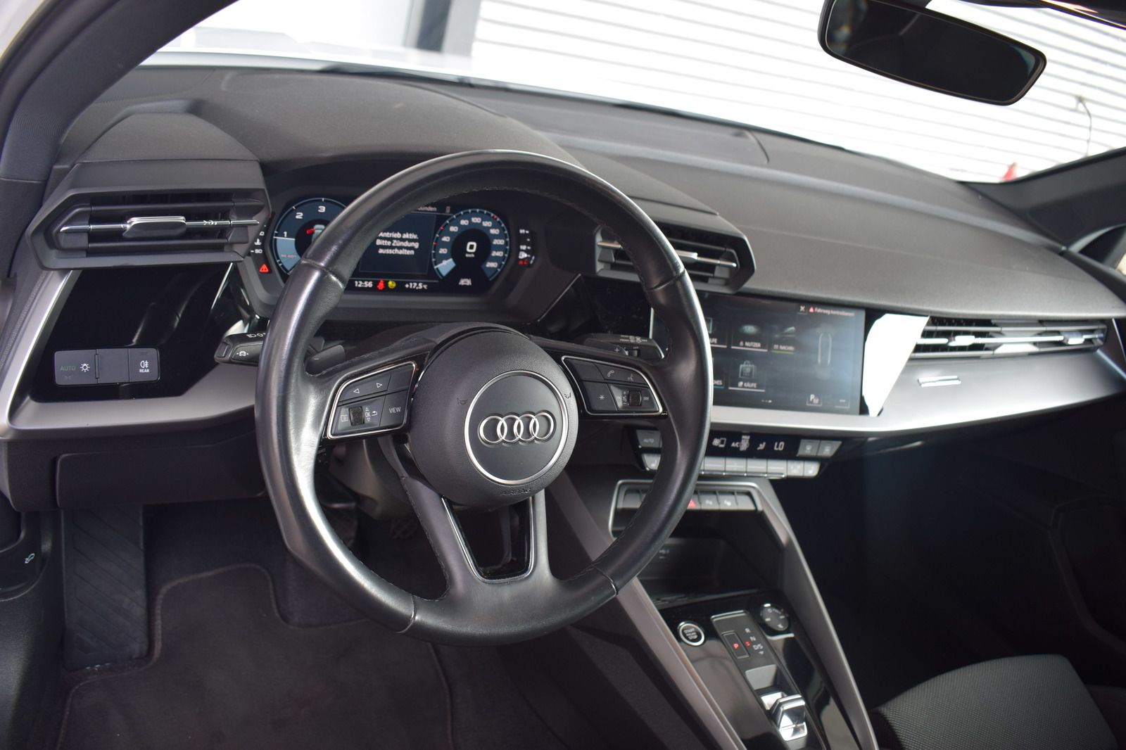 Audi A3 Sportback 30 TDI advanced Automatik/AHK