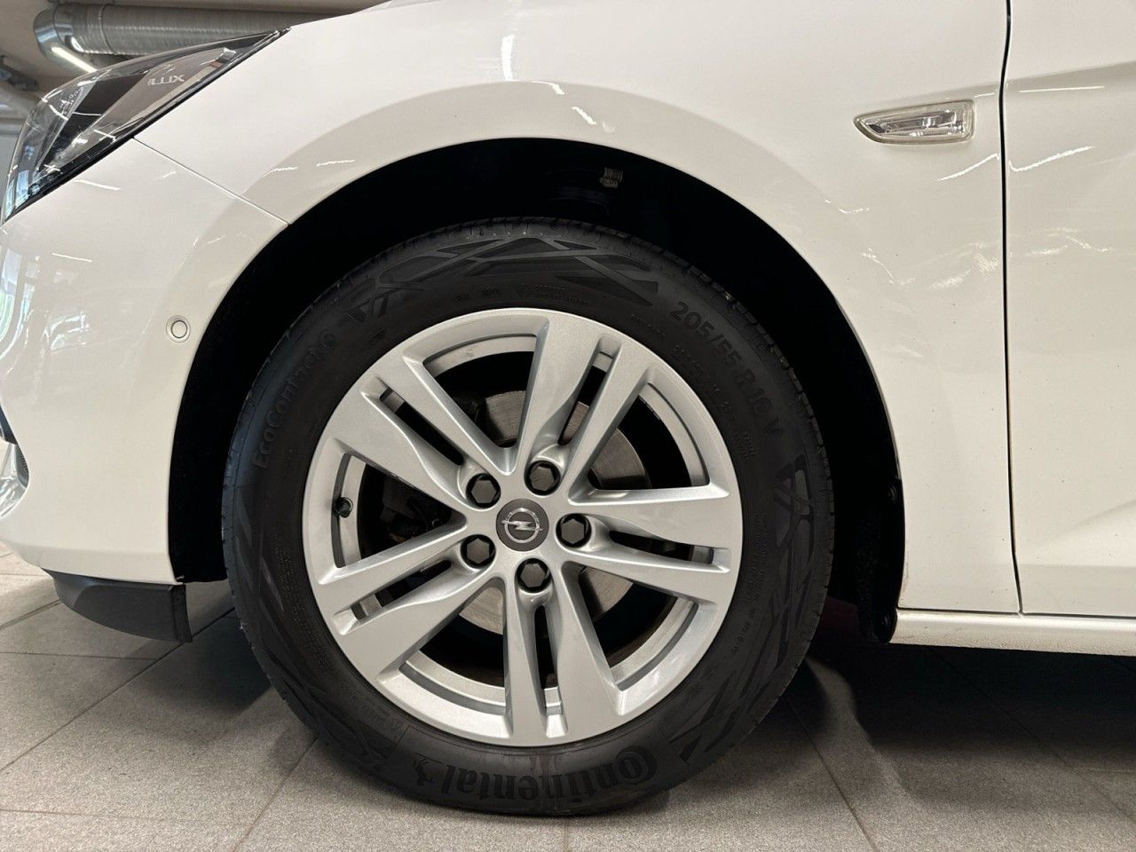 Opel Astra K Sports Tourer Business Elegance - Samsaru's Car Outlet