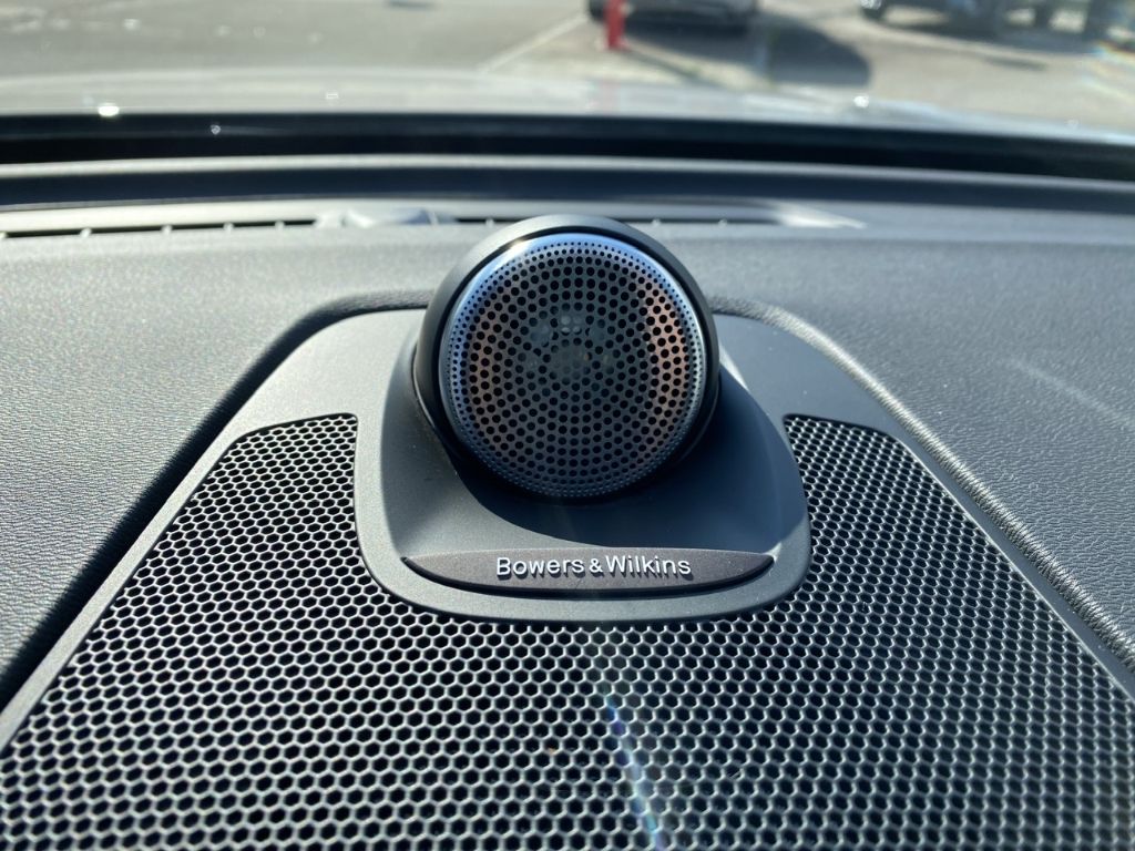 Volvo XC60 R Design Recharge Plug-In Hybrid AWD T8 Twi